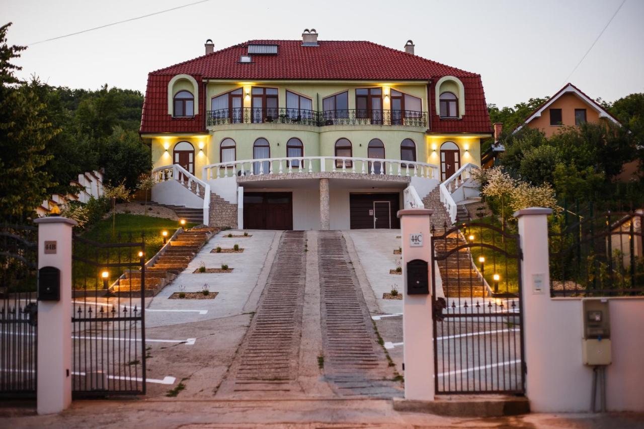 Rya Residence Oradea Ngoại thất bức ảnh